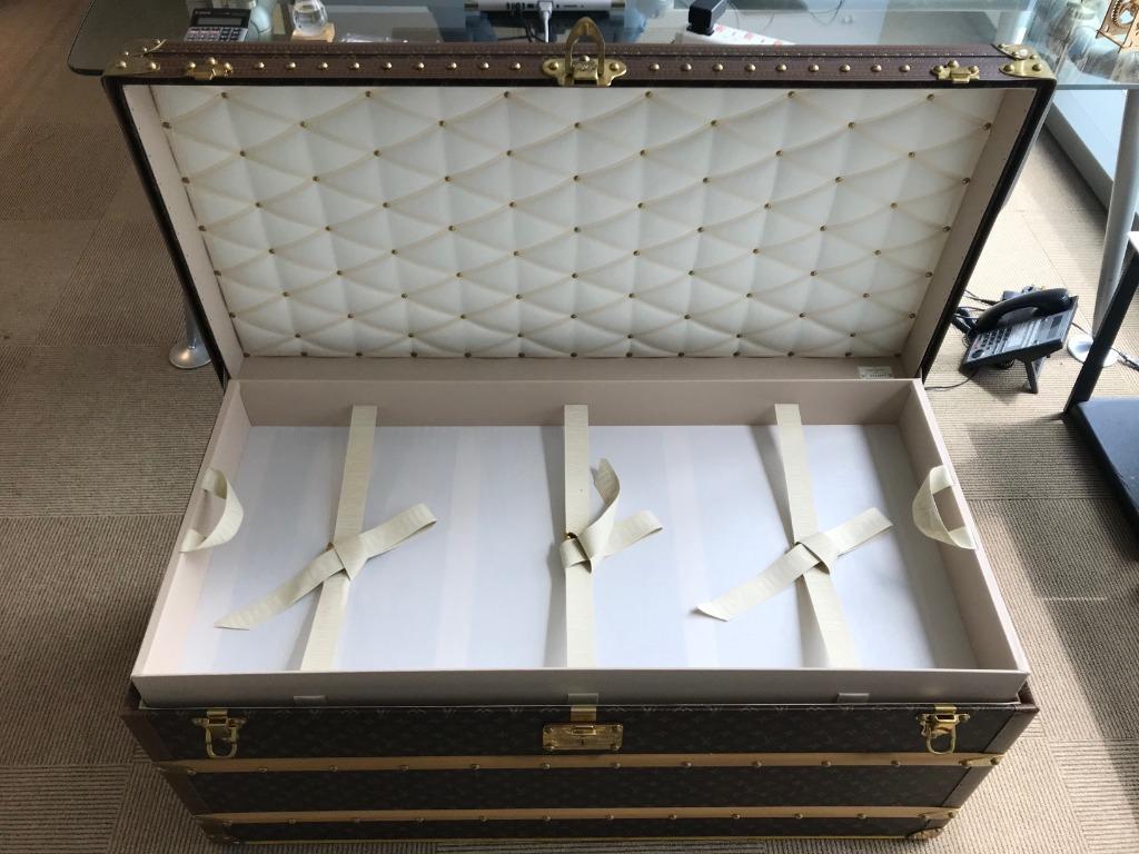 Louis Vuitton Coffee Table Trunk (item #1064571, detailed views)
