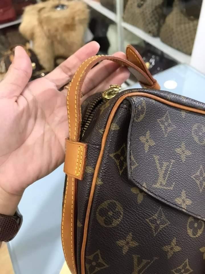 Louis Vuitton Monogram Jeune Fille GM Crossbody Bag 920lv59