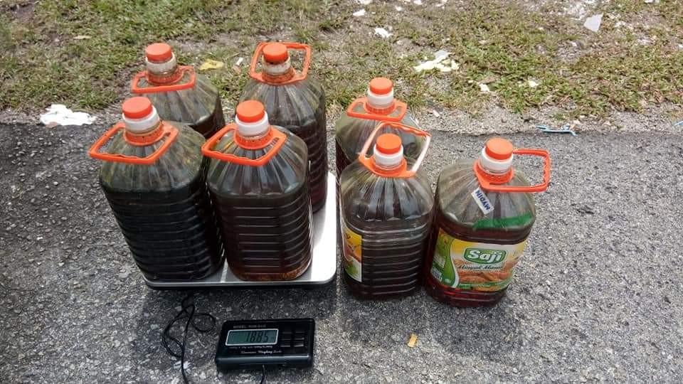 Membeli Minyak Masak Terpakai Everything Else Others On Carousell