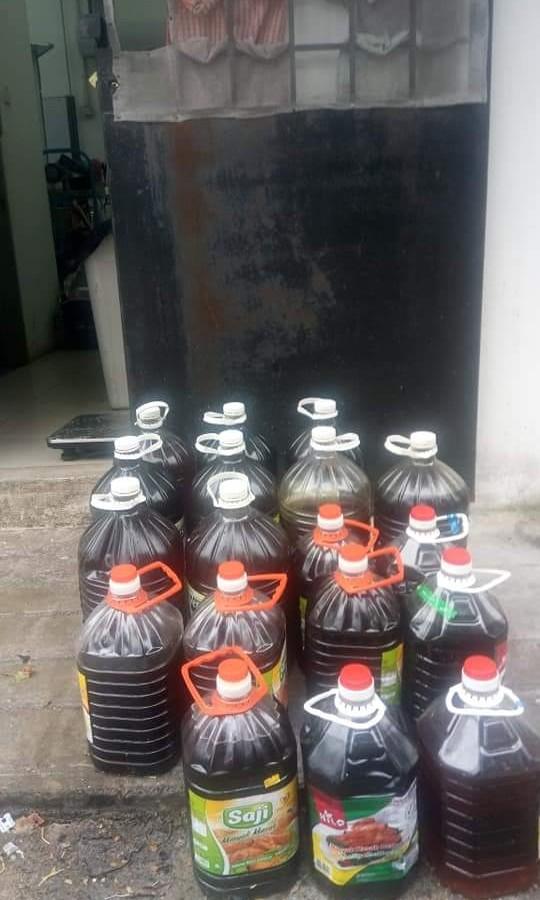 Membeli Minyak Masak Terpakai Everything Else Others On Carousell