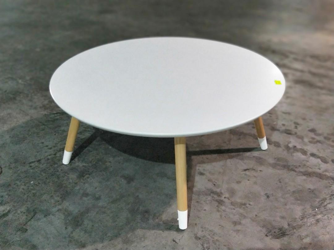 Moda Round Coffee Table In White Furniture Tables Chairs On Carousell