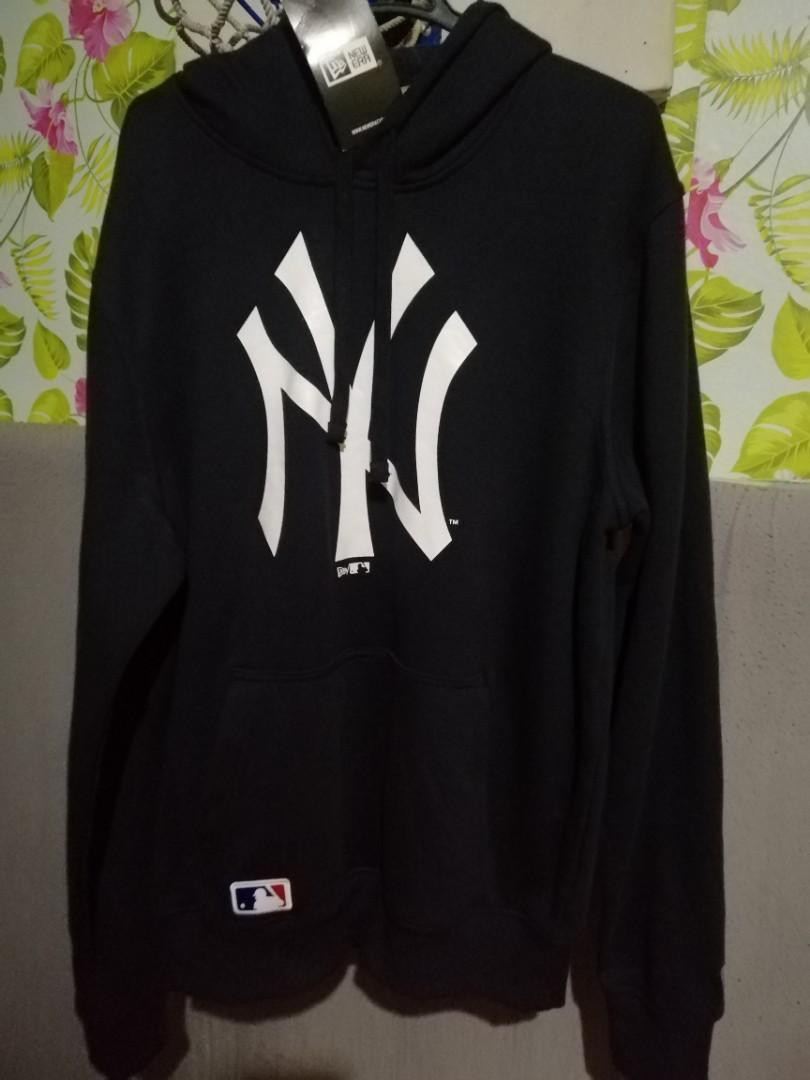 Official New Era MLB BP Metallic Silver New York Yankees Black Hoodie  B8928240 B8928240  New Era Cap LT