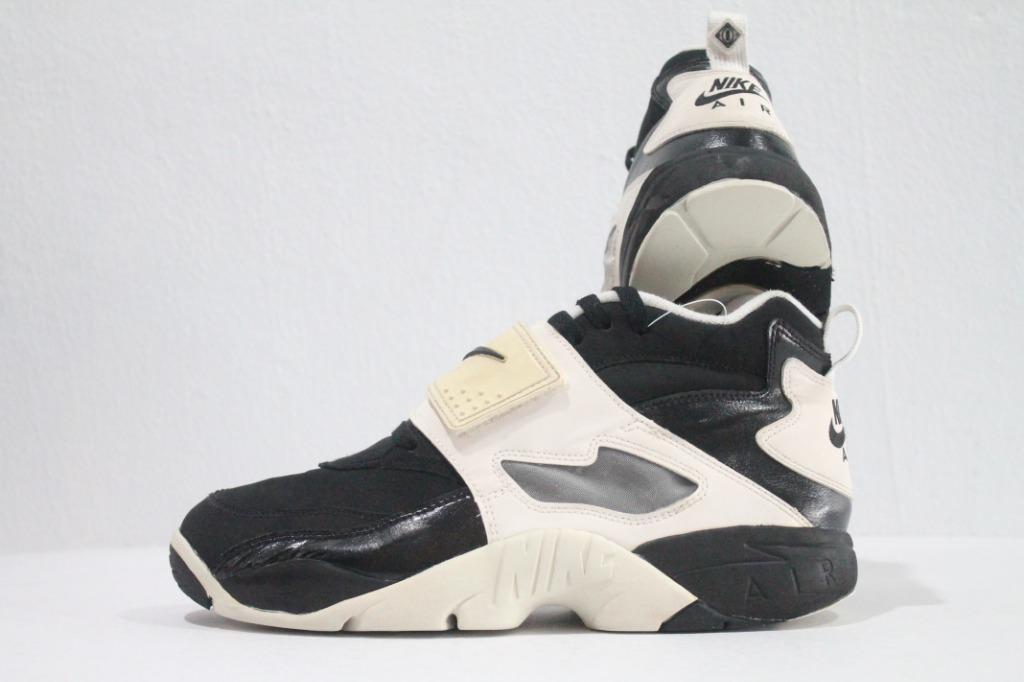 Nike air diamond turf 2 black and white sales