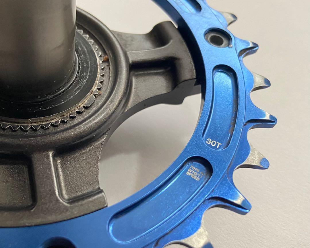 M820 Shimano Saint cranks (FC-M820) + RaceFace NarrowWide 30T chainring ...
