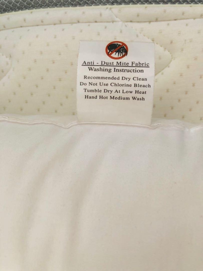 Slumberland queen mattress Spinepro Active with mattress cover and