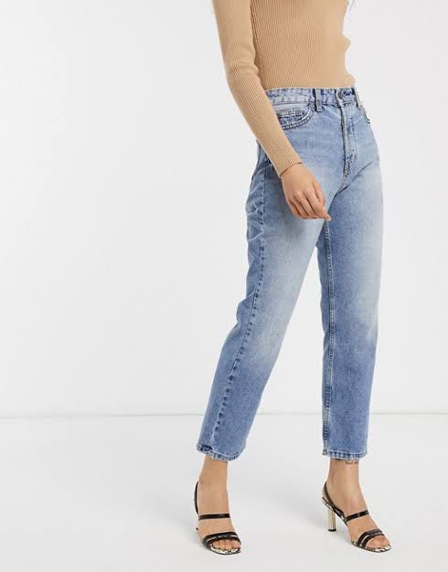 559. Stradivarius Straight Jeans 