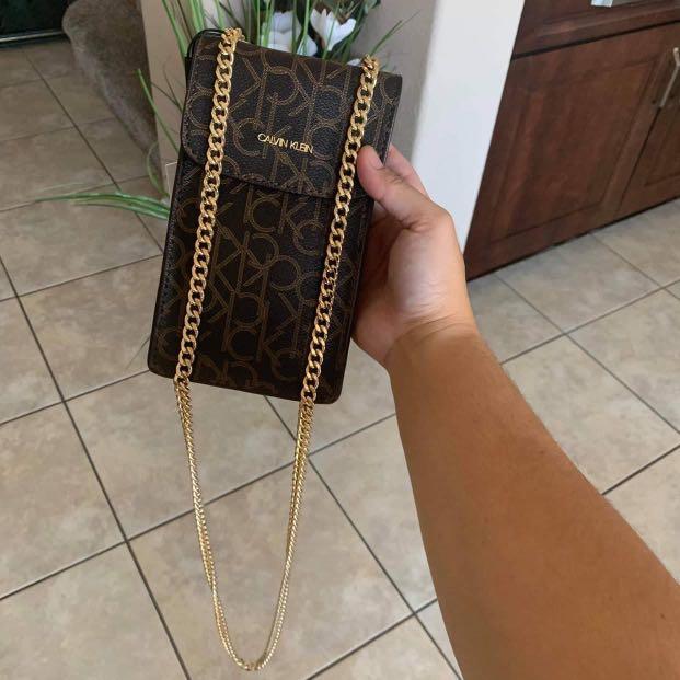 Calvin Klein Leather Chain Crossbody Bag, Women's Fashion, Bags & Wallets, Cross-body  Bags on Carousell