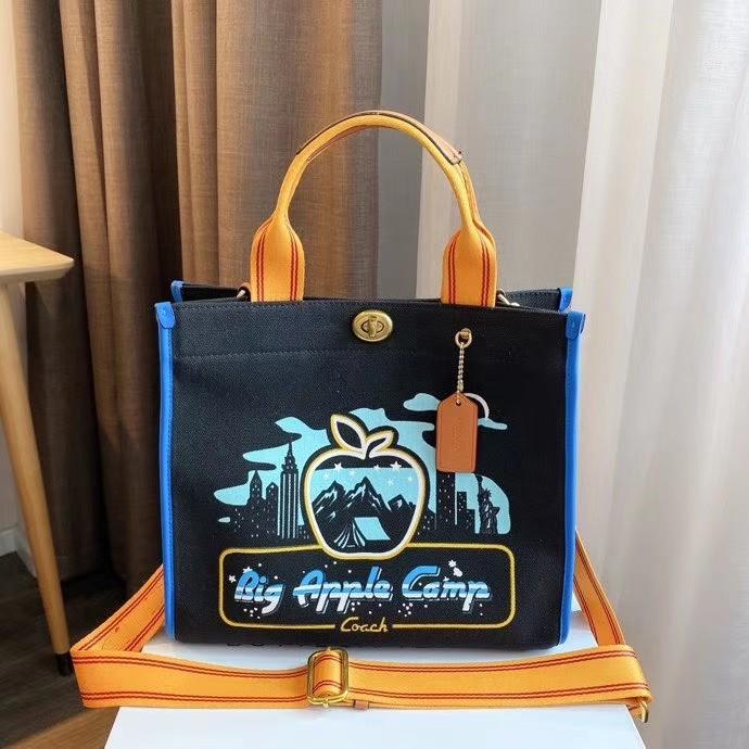 Coach big apple deals camp tote