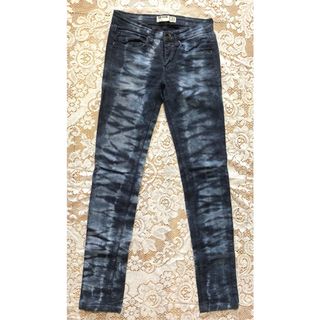 (Category: ) located in . Submitted by clothes_consignment (Listing ID 1046166149, Image 1). Description: .