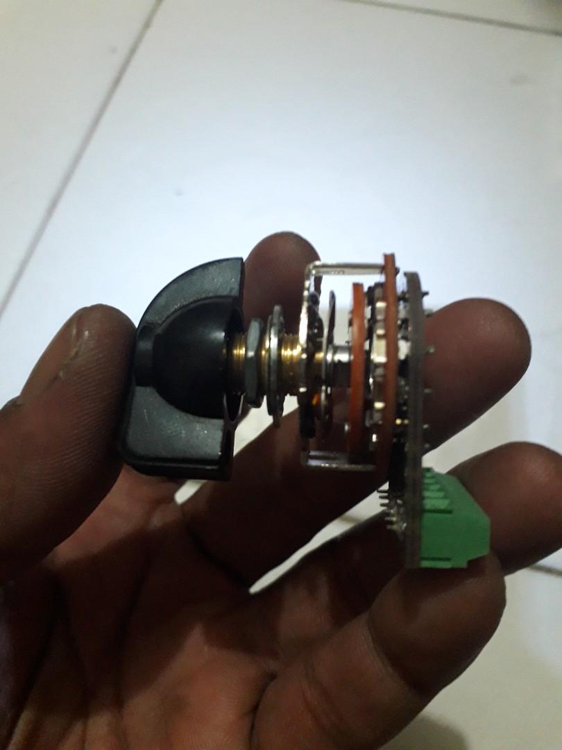 Dingwall 4way Rotary Switch, Hobbies & Toys, Music & Media, Musical ...
