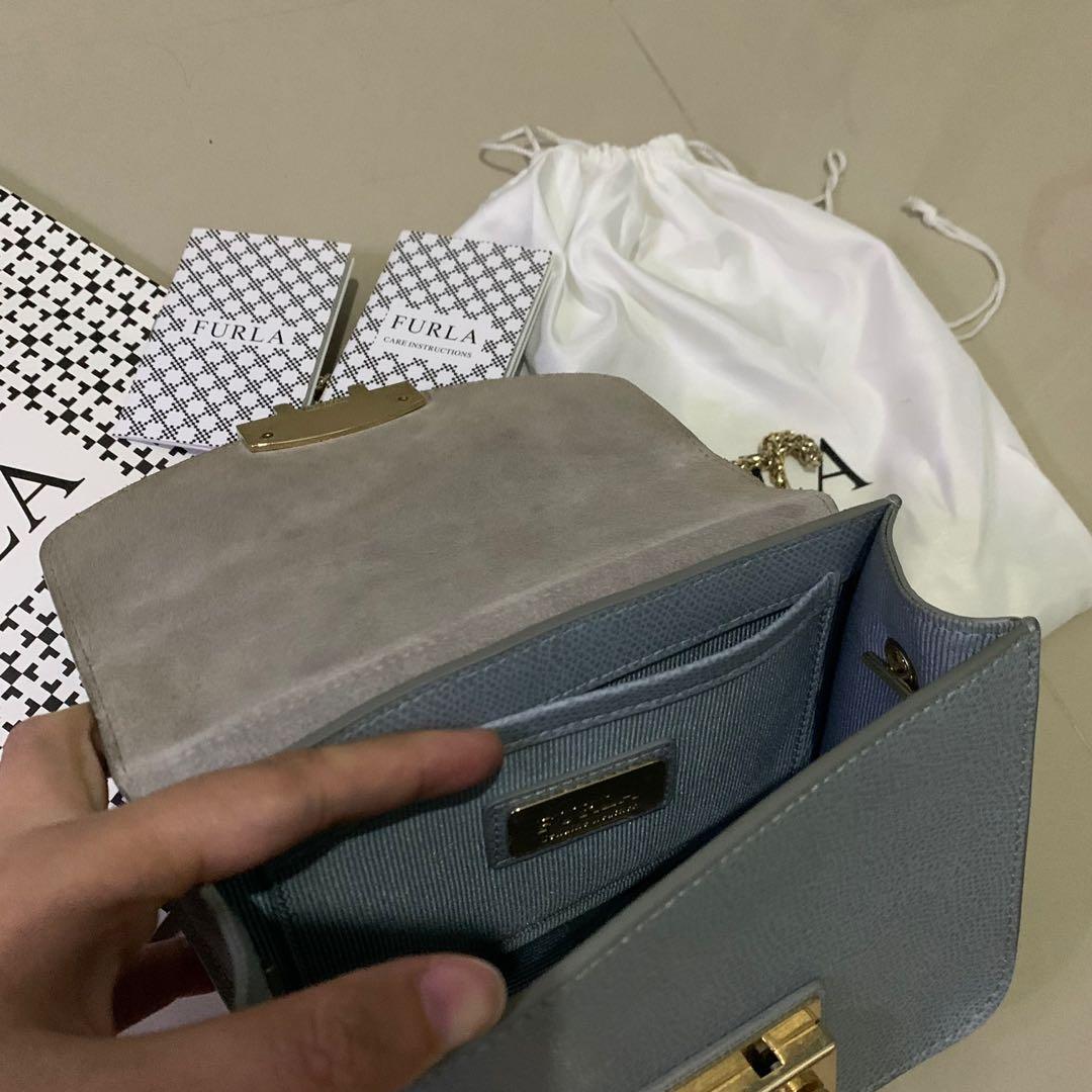 Furla Mini Metropolis Light Blue, Barang Mewah, Tas & Dompet di Carousell
