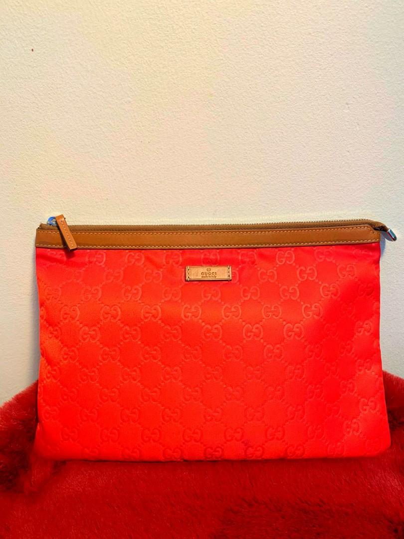 gucci clutch monogram