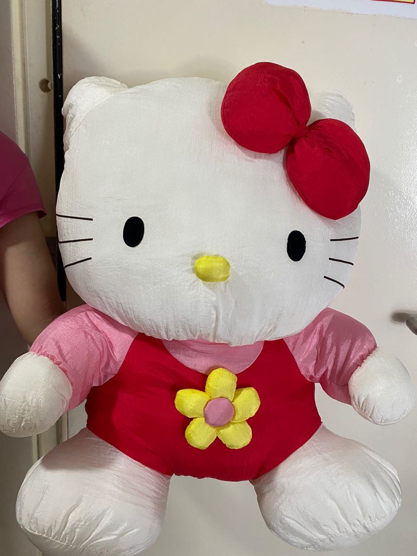 huge hello kitty plush