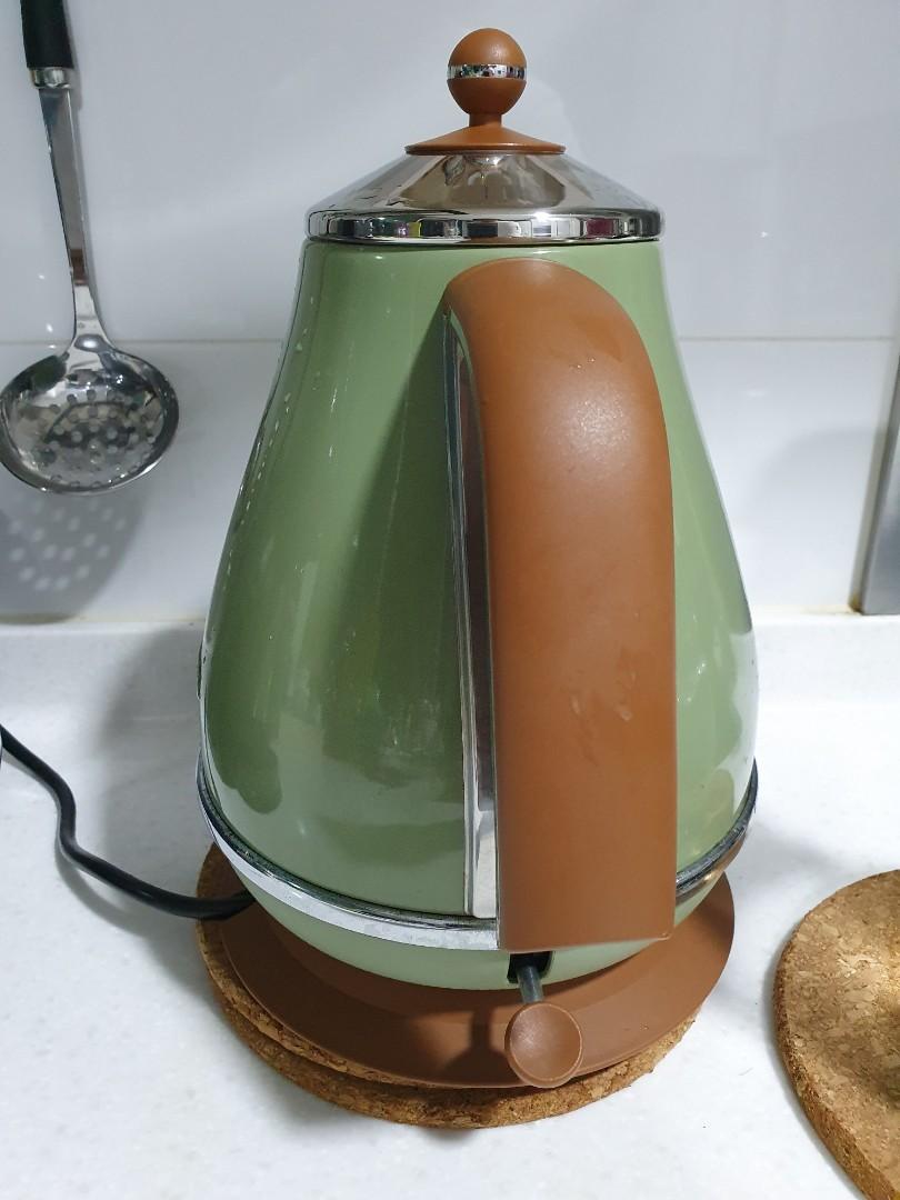 Icona Vintage Olive Green Kettle 1.0L, Furniture & Home Living