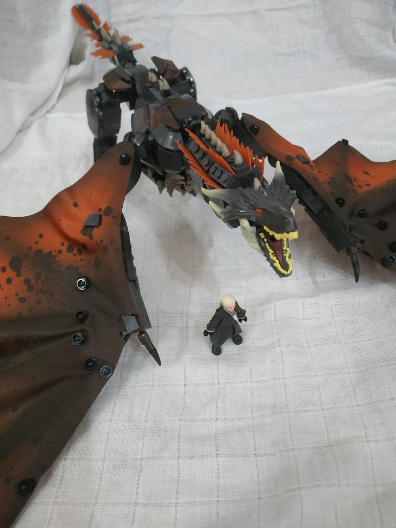 Mega construx game of cheap thrones daenerys and drogon