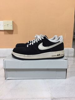 (Category: ) located in . Submitted by snkrscaled (Listing ID 1046120077, Image 1). Description: .