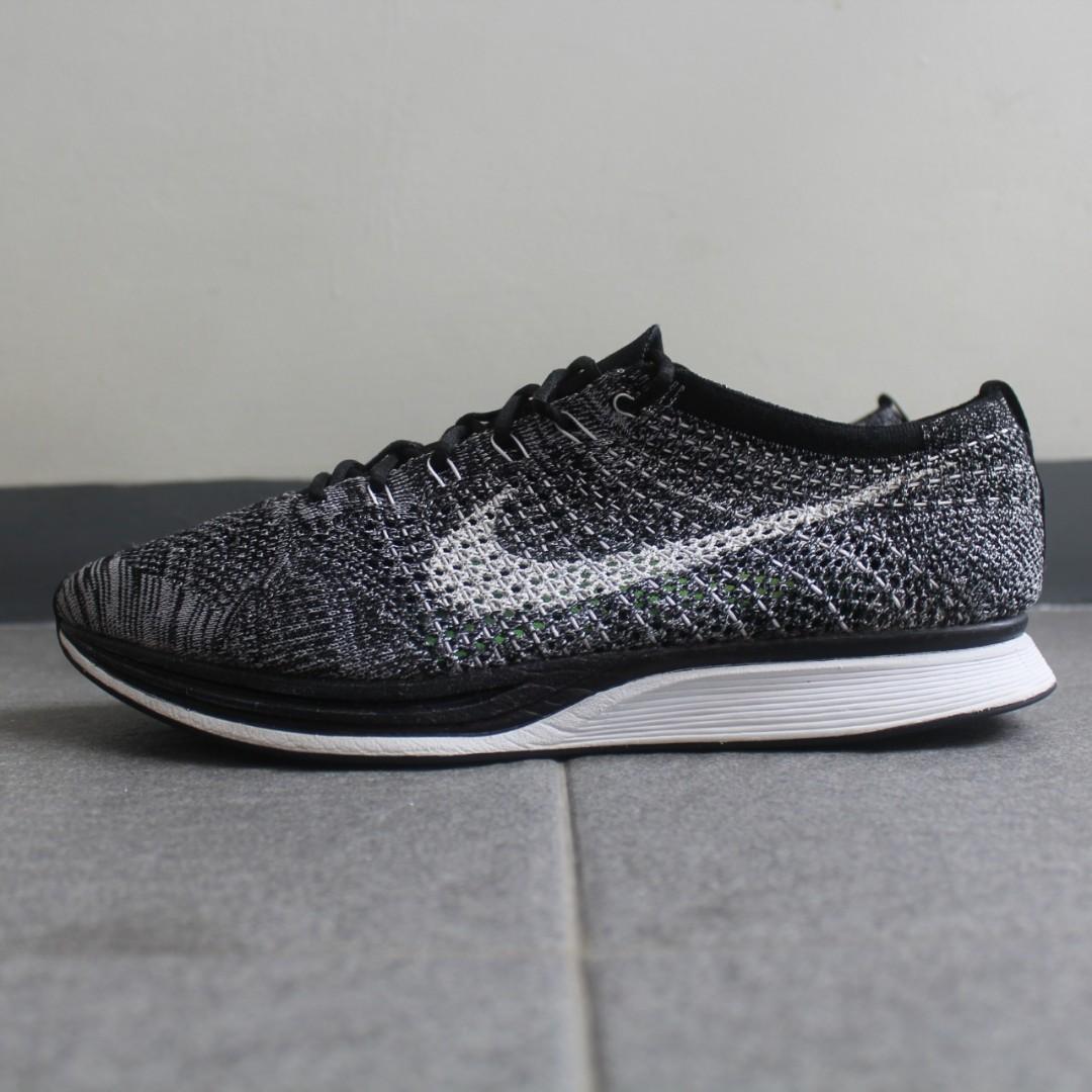 Nike Flyknit Racer Oreo 2.0 Fesyen Pria Sepatu Sneakers di