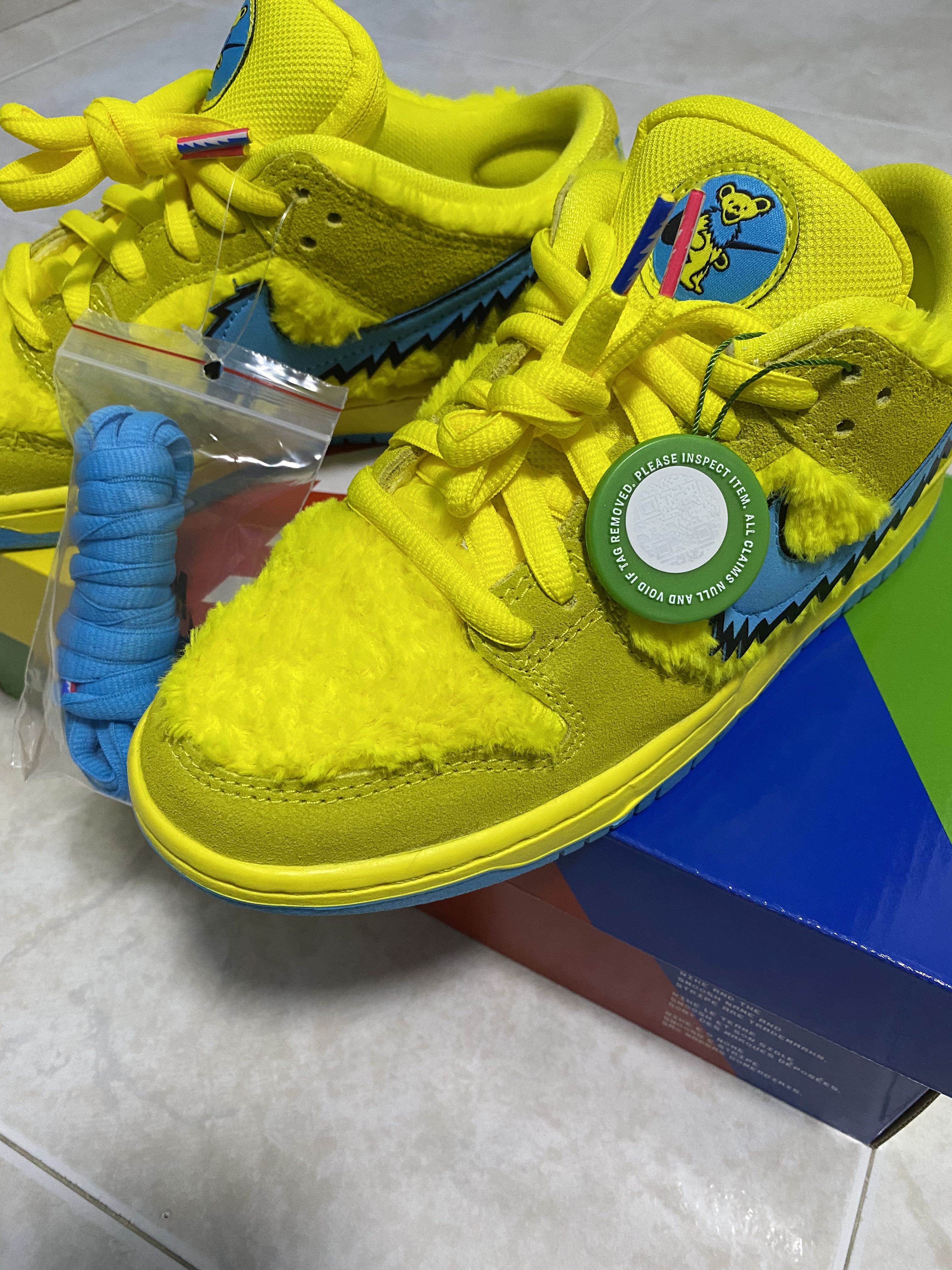 nike sasquatch dunks