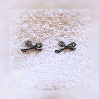 Bow Stud Earrings