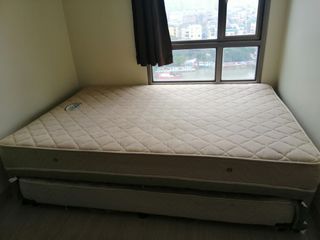Queen Bed Frame And Salem Mattress Home Furniture Furniture Fixtures Beds Mattresses On Carousell