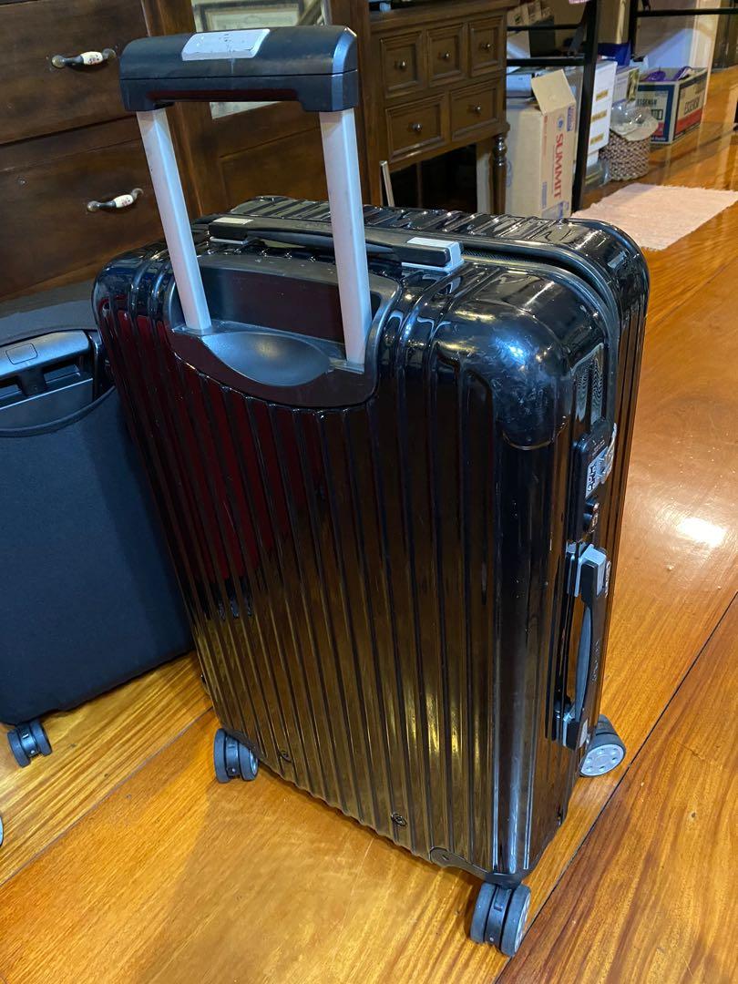 Salsa Deluxe Hybrid 26 inch Black (Category: Luggage) located in Pasig City. Submitted by cjohanson (Listing ID 1046127740, Image 3). Description: Rimowa Salsa Deluxe Hybrid Black Used Please see photos .