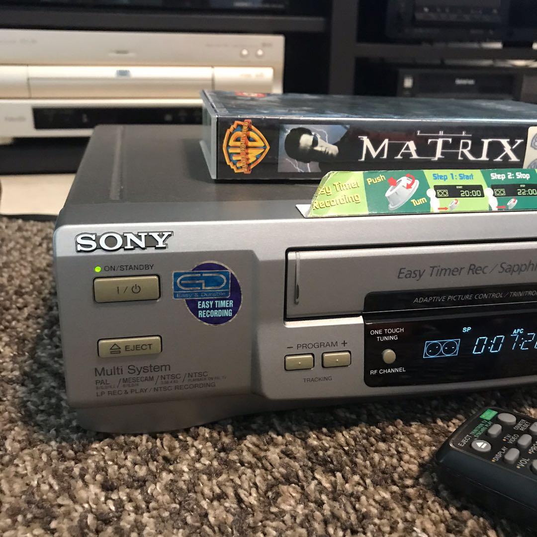 Sony VHS VCR video tape player SLVED10, TV & Home Appliances, TV
