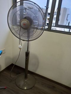 (Category: ) located in . Submitted by aliha2020 (Listing ID 1046142237, Image 1). Description: .