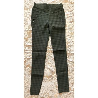 (Category: ) located in . Submitted by clothes_consignment (Listing ID 1046167204, Image 1). Description: .