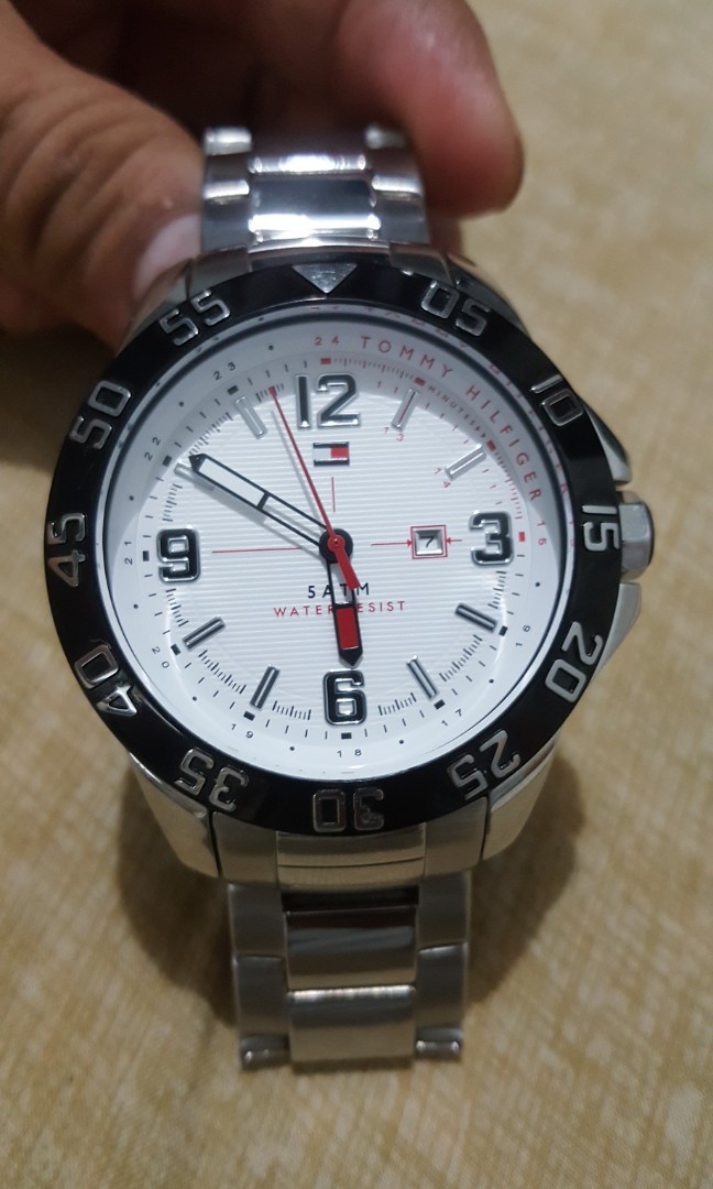 Tommy Hilfiger Mens cole watch EXCELLENT Condition! Similar to