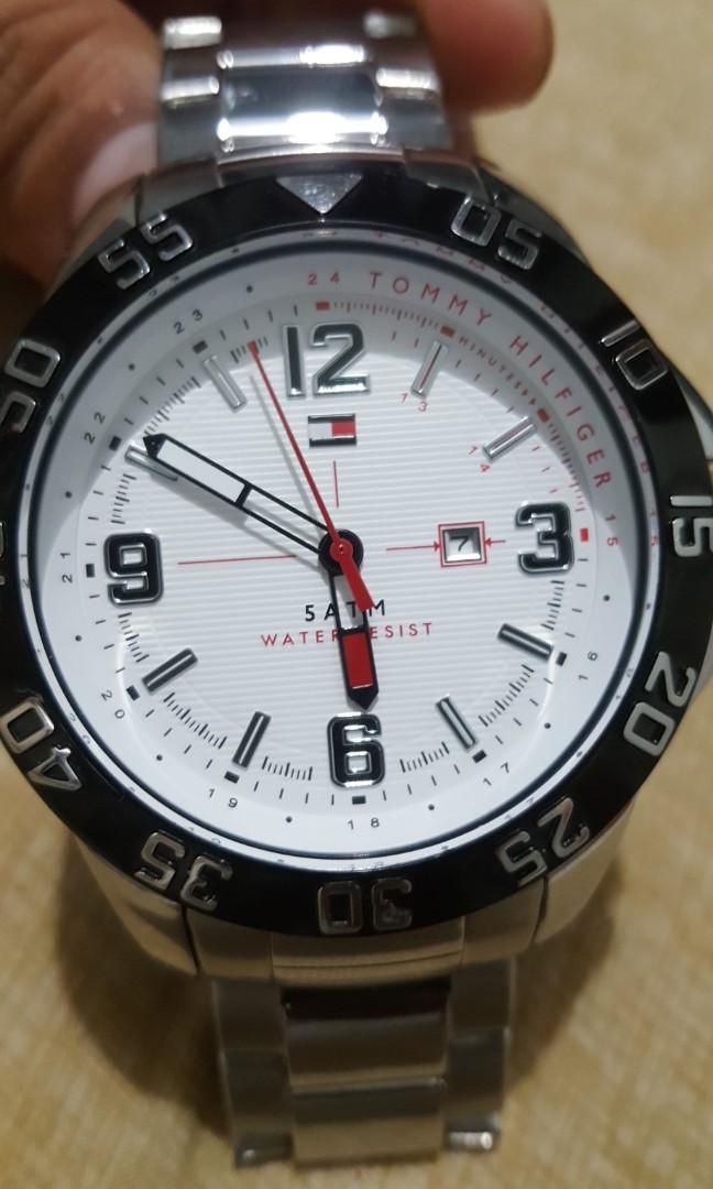 Tommy Hilfiger Mens cole watch EXCELLENT Condition! Similar to