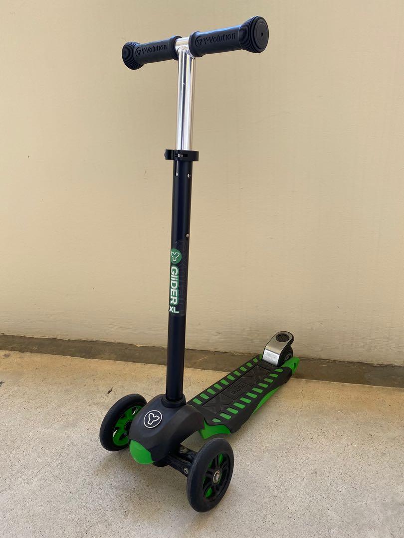 Yvolution xl hot sale deluxe scooter
