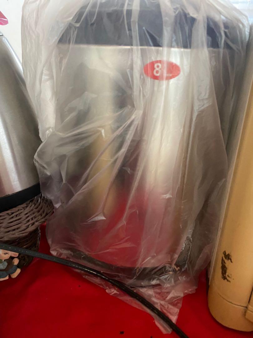 8L beverage milktea (Category: Coffee Machines & Makers) located in Manila. Submitted by stellasonlinegaragesale (Listing ID 1048101220, Image 2). Description: .