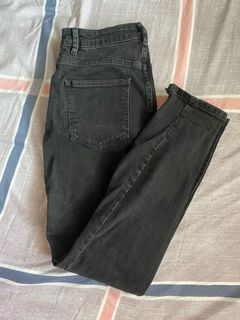 (Category: ) located in . Submitted by 1990cm (Listing ID 1048088998, Image 1). Description: .