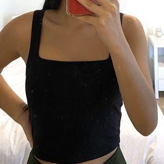 BLACK CROP TOP