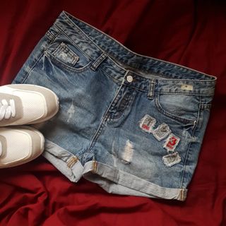 (Category: ) located in . Submitted by miss.thingz (Listing ID 1048044912, Image 1). Description: .