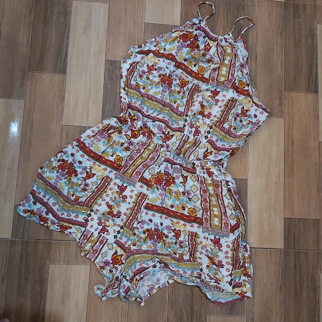 Coachella romper (Category: Rompers) located in Quezon City. Submitted by cheverloo (Listing ID 1048119573, Image 2). Description: S-M ganda to sissy! flowy. good as new. rfs:declutter. sawa na😂 swipe for ww pic. msg me. bpi only. model height 5'1, 47kg #romper #bigsale11 #1111 #sweldosale #saleph #summeroutfit #summersale #rompers #swimsuit #swimwear #summerwear..