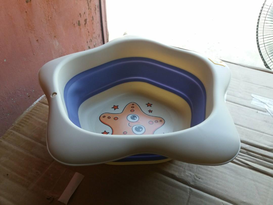 Collapsible Basin (Category: Bathtub & Bath Accessories) located in Quezon City. Submitted by lds_essentials (Listing ID 1048127786, Image 1). Description: for sale Cute collapsible Basin starfish design on 3 colors ! width : 9.5inches depth : 4inches (when expanded) #save space loc: dapitan QC mop: bdo. bpi shipping c/o buyer.