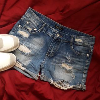 (Category: ) located in . Submitted by miss.thingz (Listing ID 1048044297, Image 1). Description: .