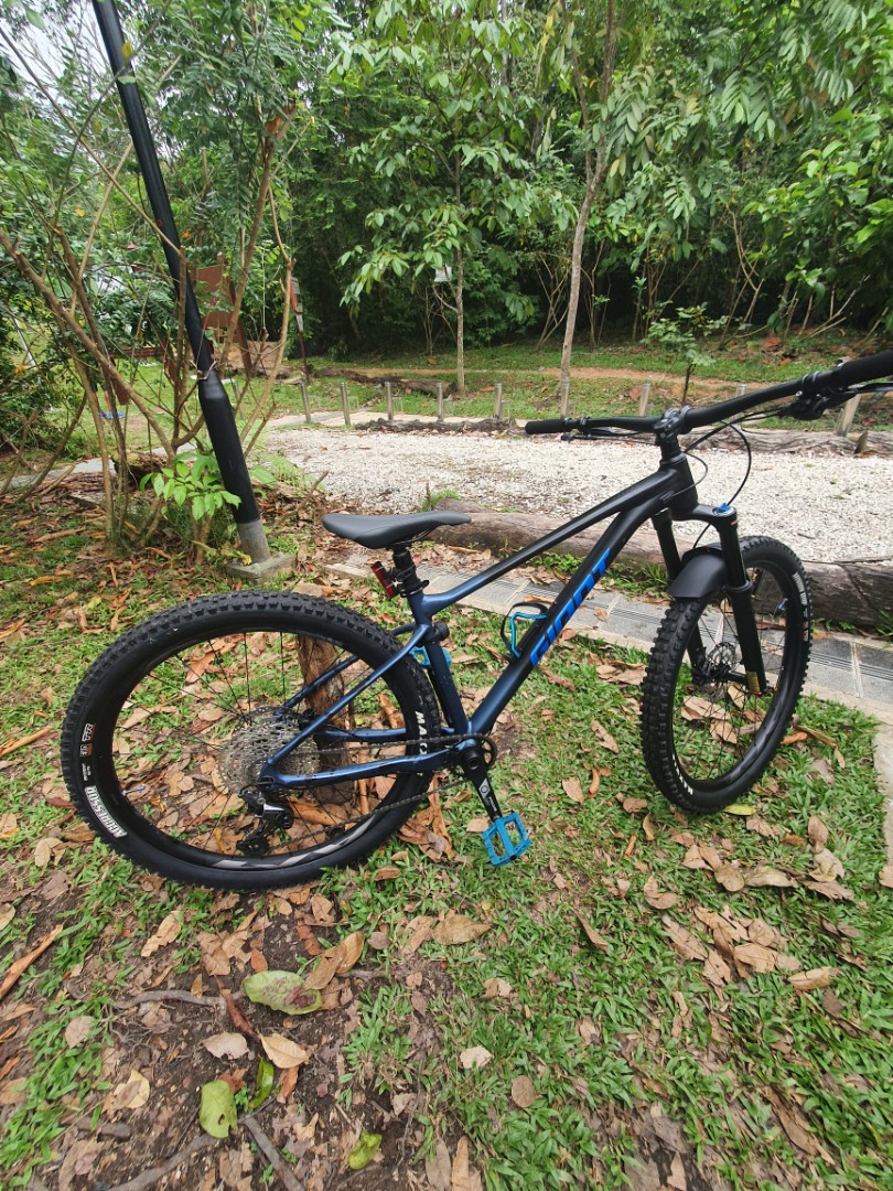 Giant fathom blue sales