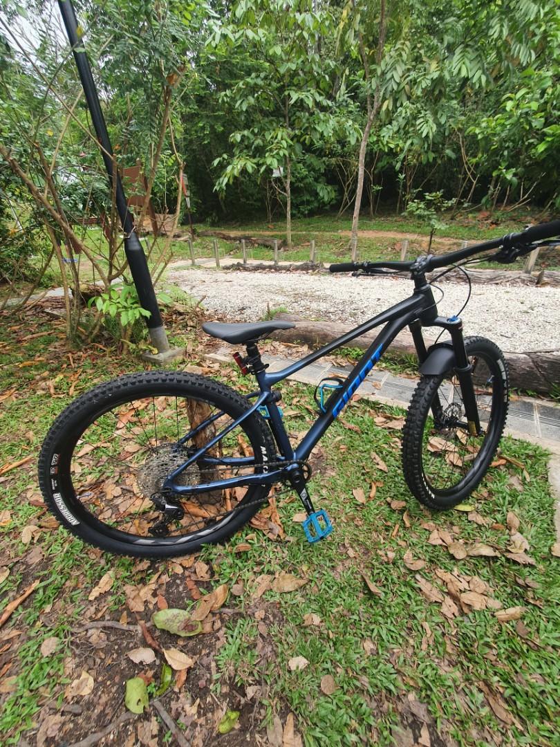 Giant fathom blue sales
