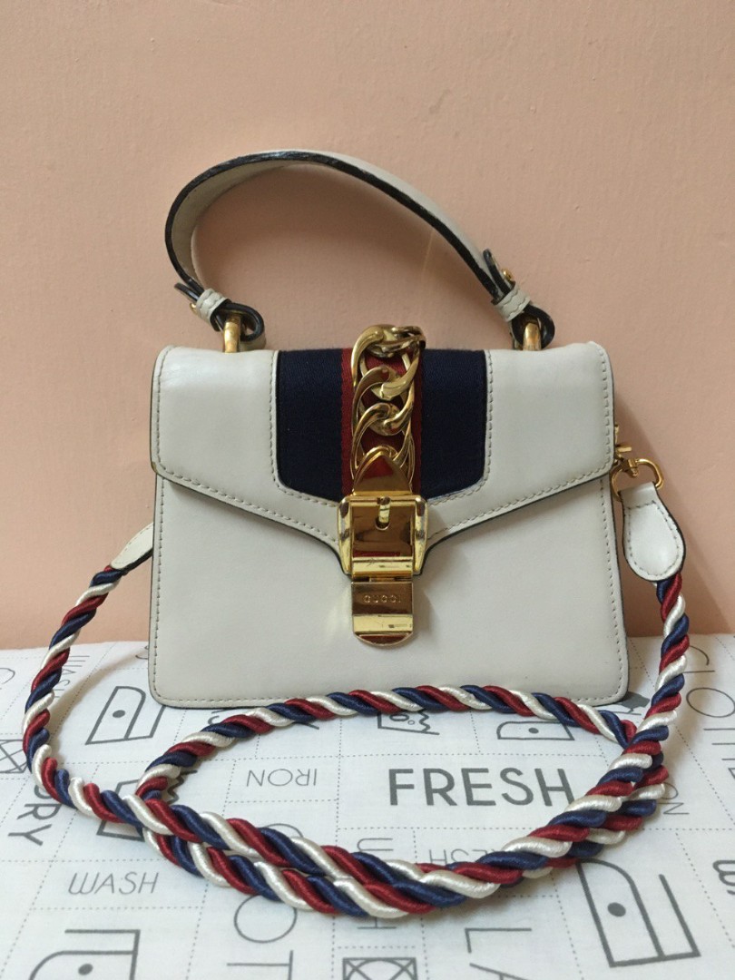 Gucci White Sling Hand carry Handbag Women s Fashion Bags