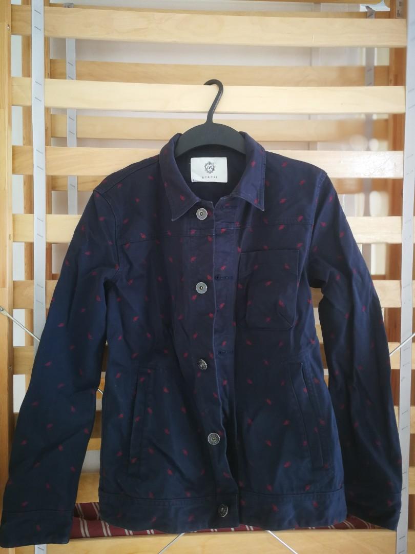 Hard Jacket (Category: Coats, Jackets and Outerwear) located in Alor Setar. Submitted by bundle_kedah (Listing ID 1048150049, Image 1). Description: the cutting is a little small so it suits someone similar my size only (174cm 58kg) very new only wore few times.