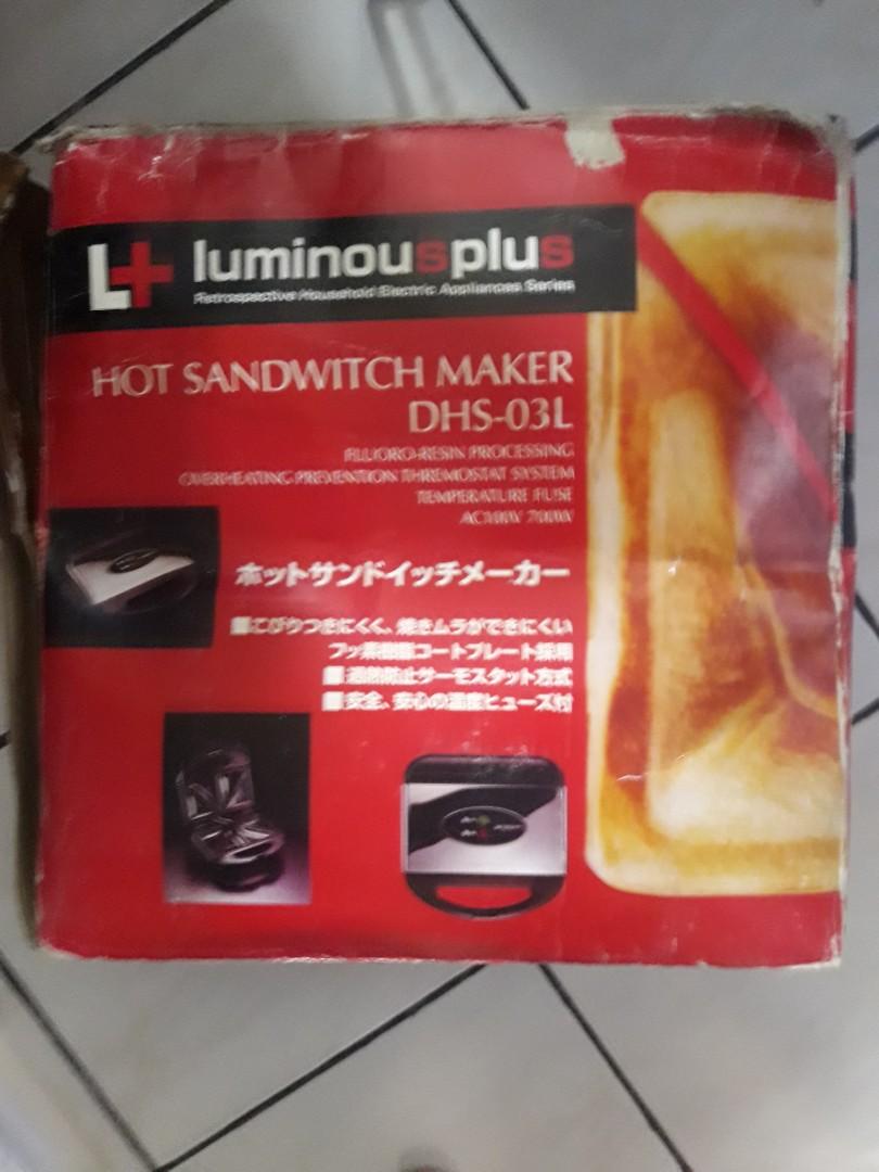 Hot sandwich maker (Category: Breadmakers) located in Quezon City. Submitted by shopaholics.31 (Listing ID 1048066695, Image 1). Description: from japan.