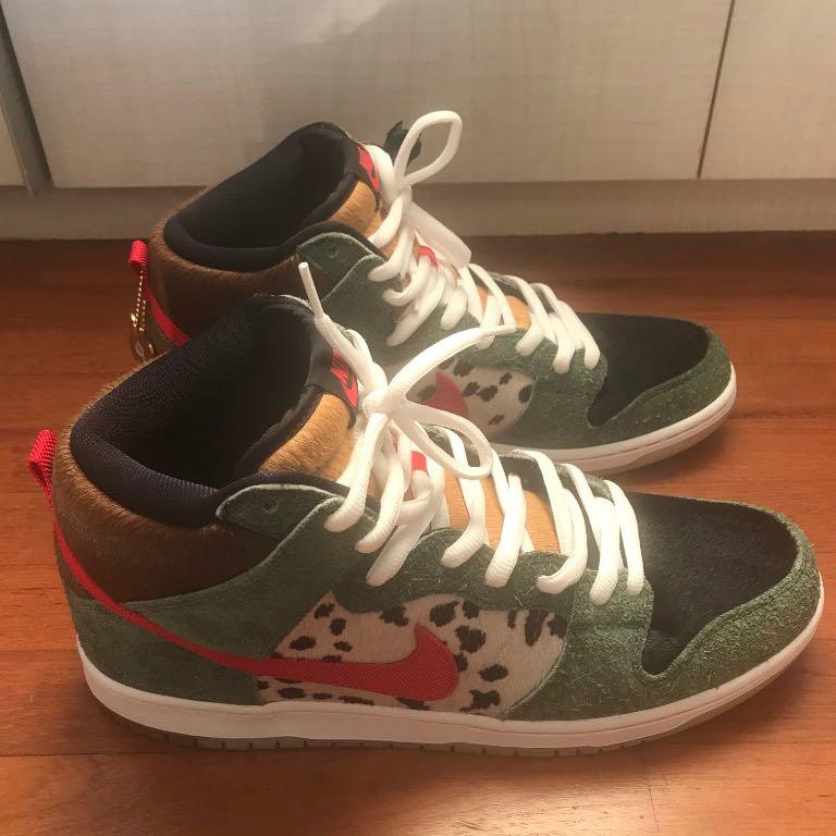 Nike 42 on sale dog walker