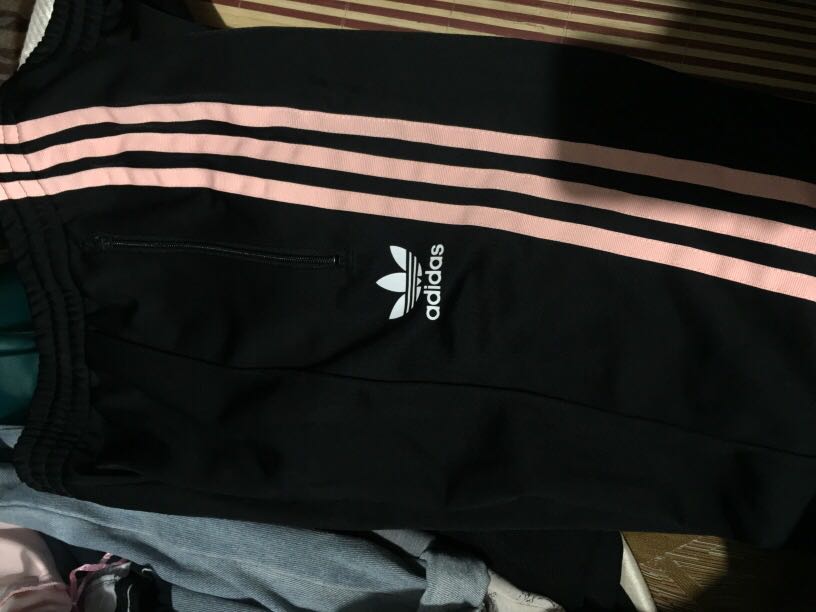 Adidas pink cheap stripe pants