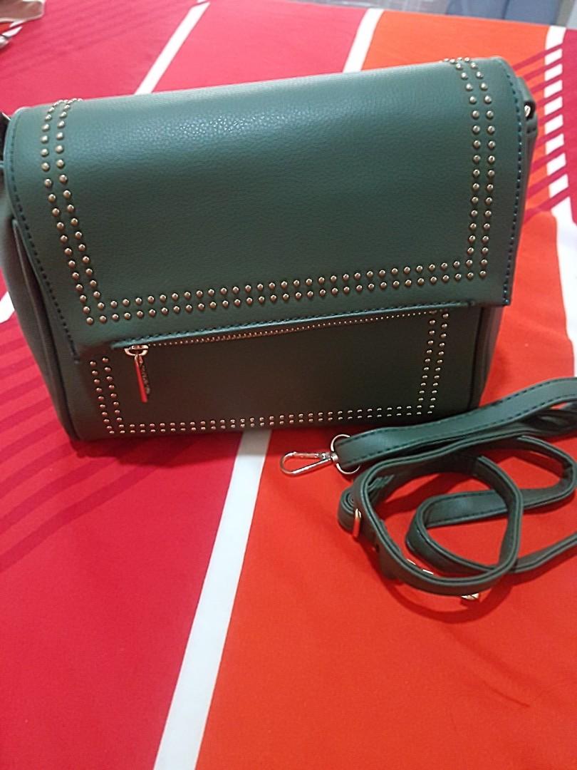Cross-body Bags on Carousell