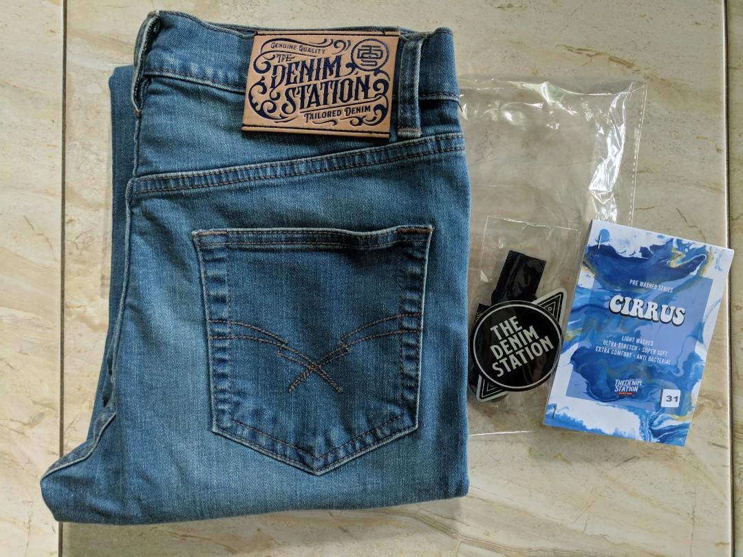 The Denim Station Cirrus Size 31 Like New