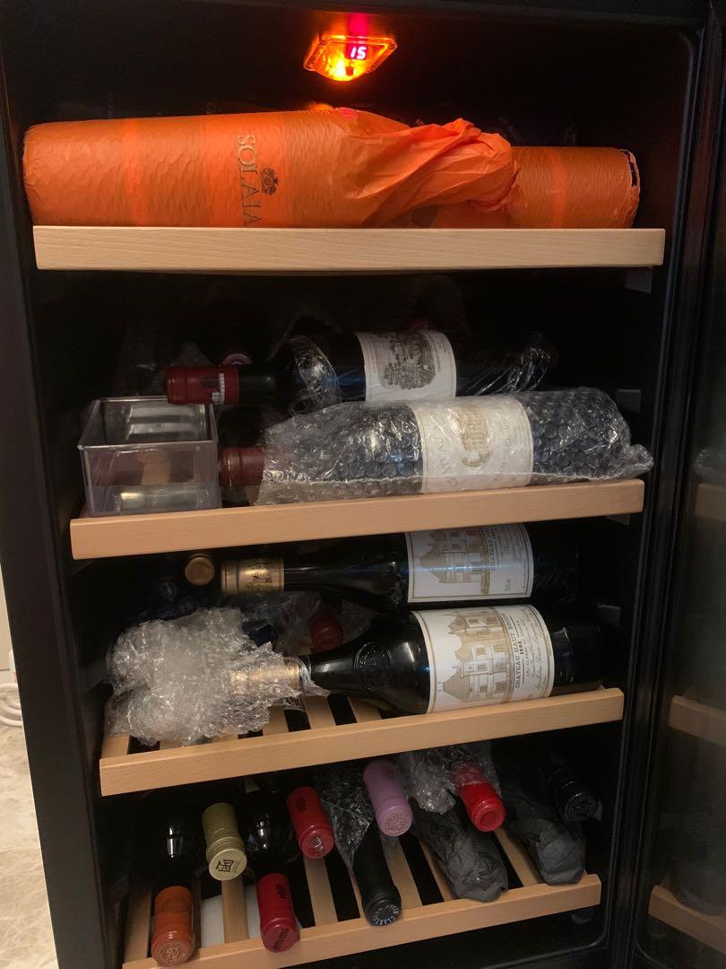 Vintec Wine Fridge/Chiller, TV & Home Appliances, Kitchen Appliances