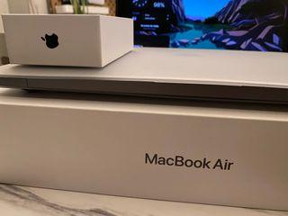$1.1k Macbook Air 2020 (13.3-inch Retina) + Apple Magic Mouse