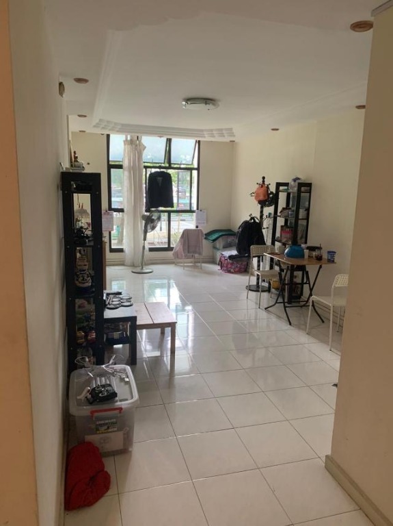 (Category: ) located in . Submitted by hhhtlt (Listing ID 1048269325, Image 1). Description: .
